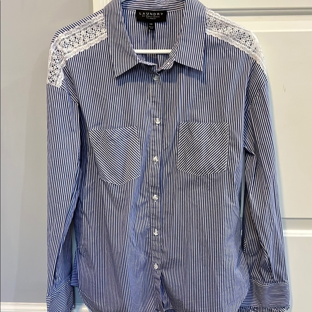Laundry By Shelli Segal Blue and White Casual Button Down Shirt